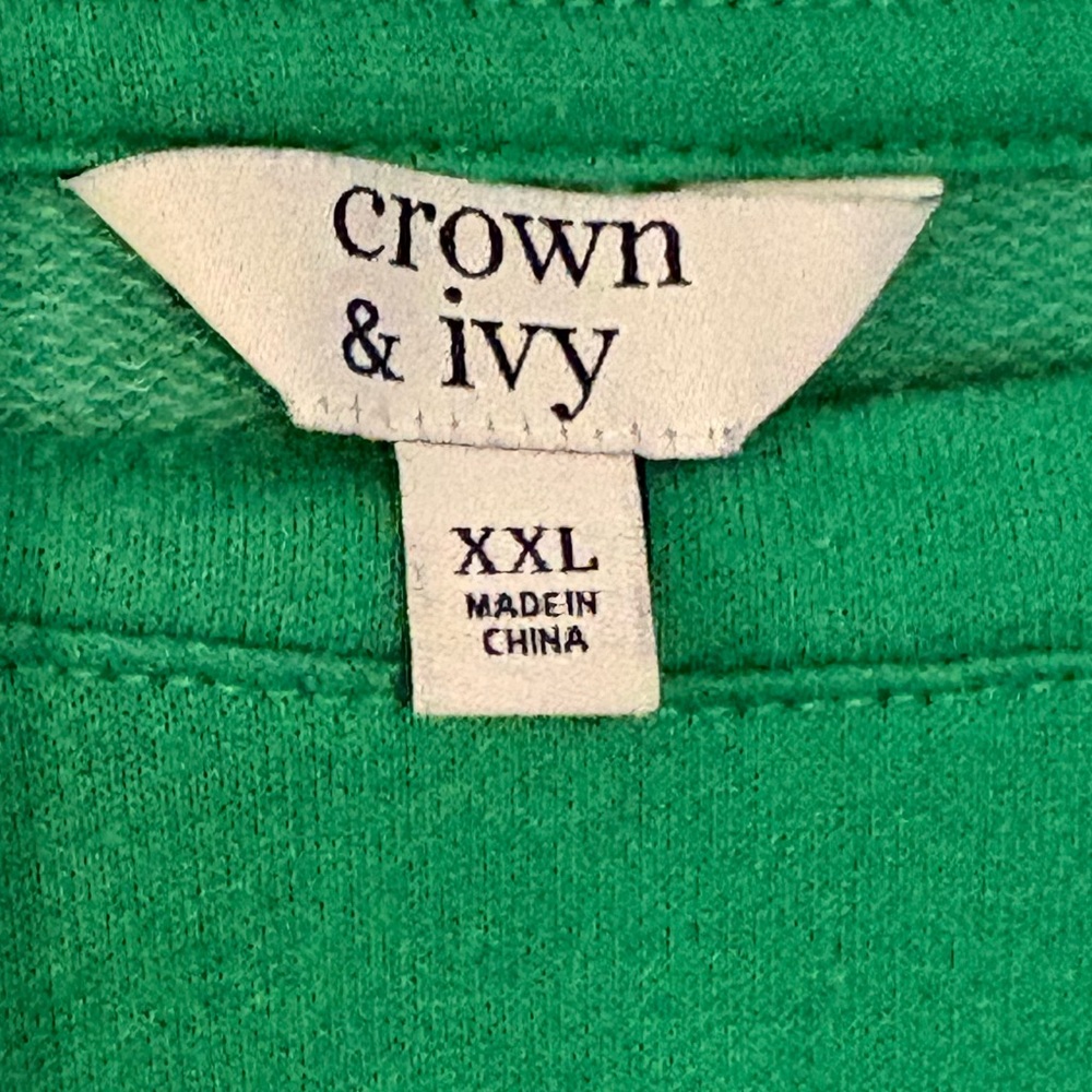 Crown & Ivy Vibrant Green Long Sleeve Top - Picture 2 of 2